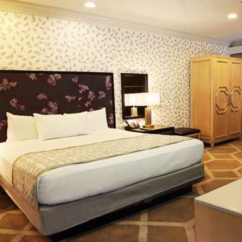 GOLD COAST HOTEL AND CASINO 3