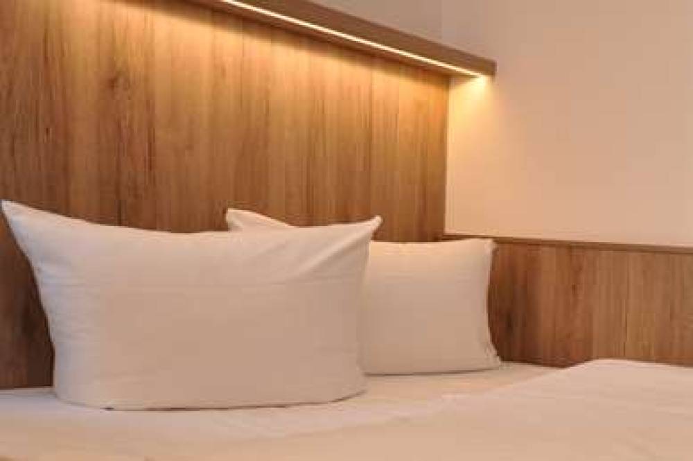Golden Leaf Hotel Perlach Allee Hof 9