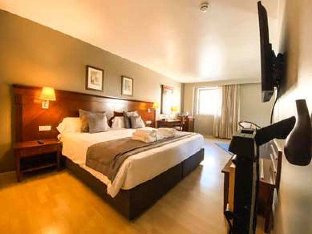 GOLDEN TULIP ANDORRA FENIX 8