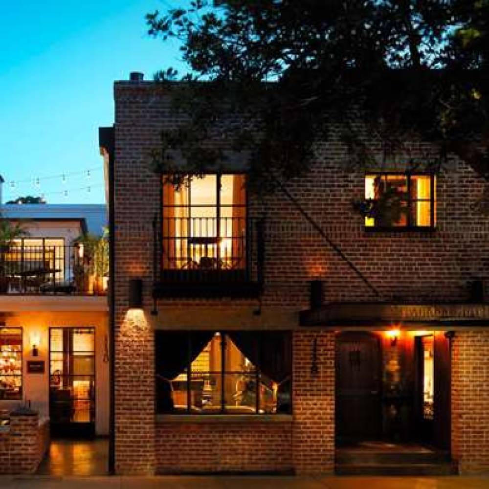 Granada Hotel And Bistro 1