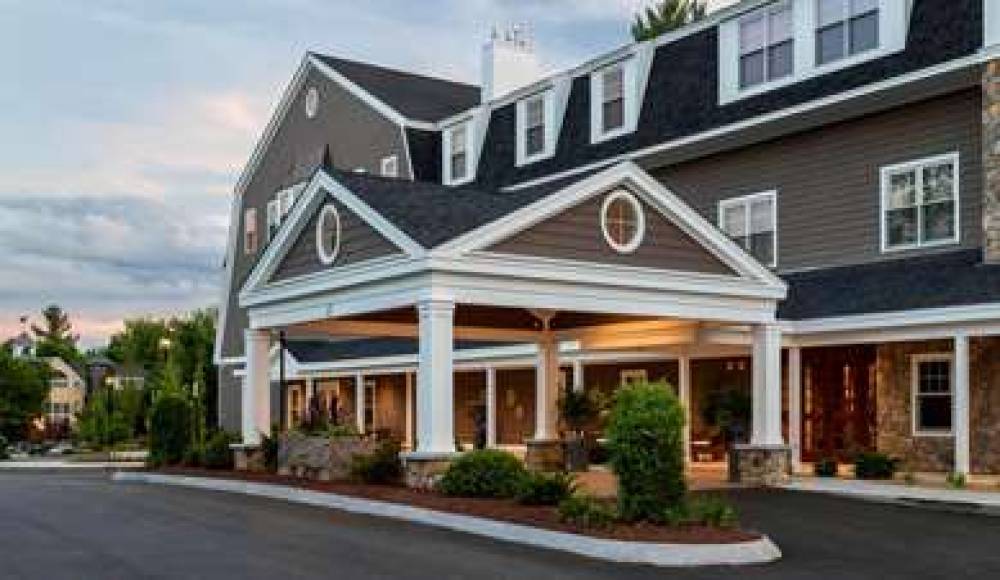Grand At Bedford Village Inn