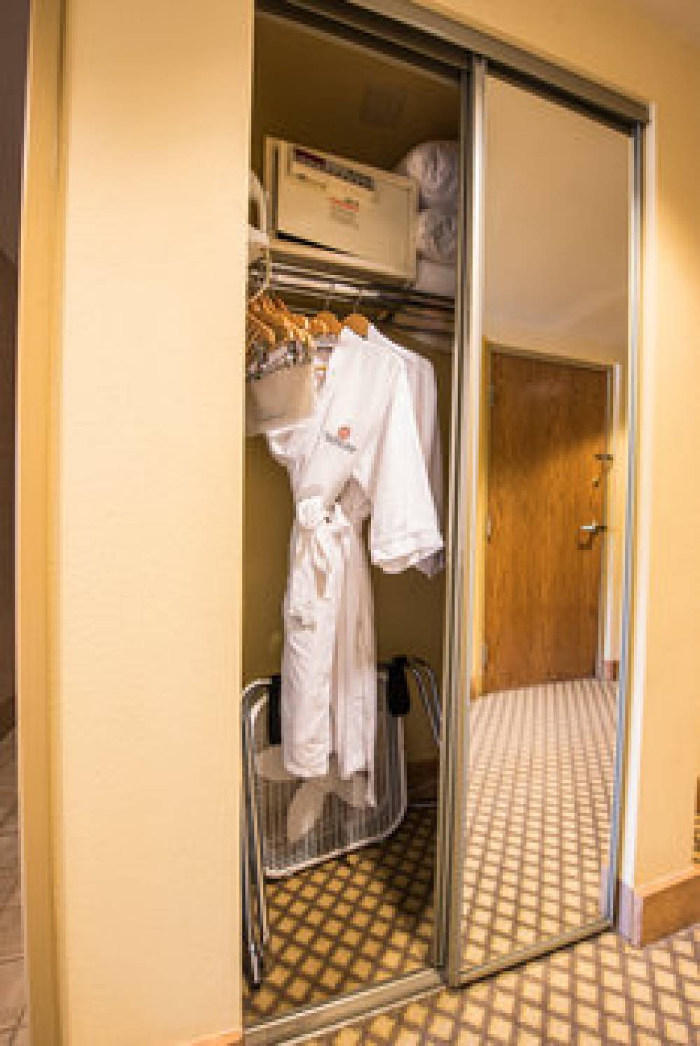 GRAND LODGE CRESTED BUTTE HTL 7