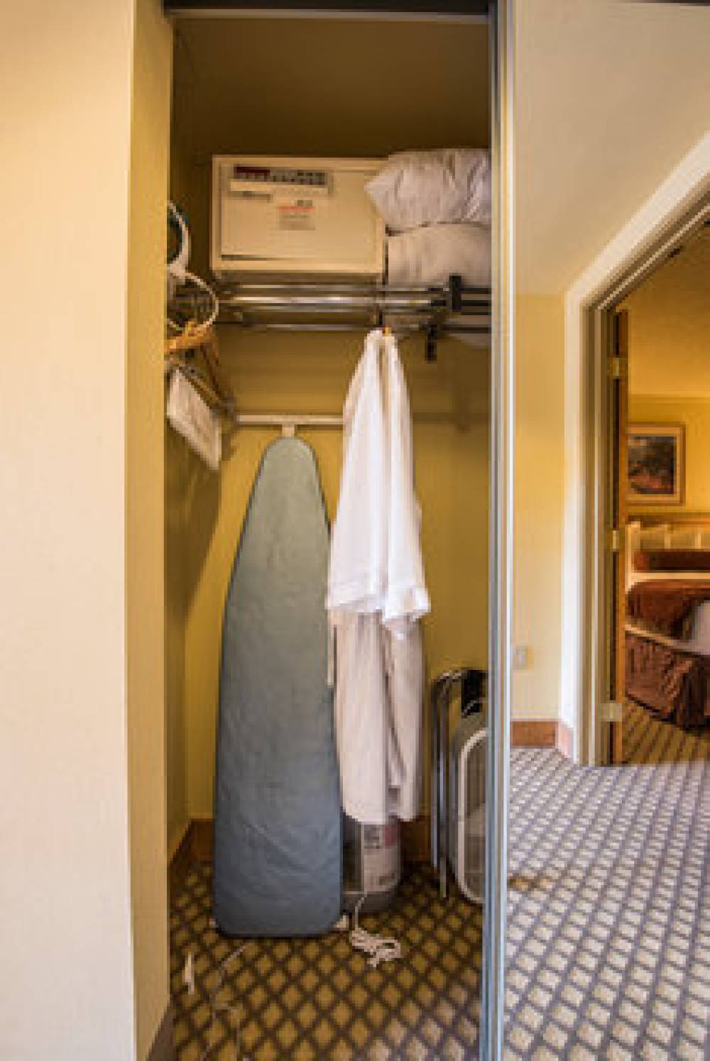 GRAND LODGE CRESTED BUTTE HTL 9