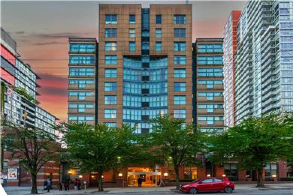 Grand Park Hotel And Suites Downtow