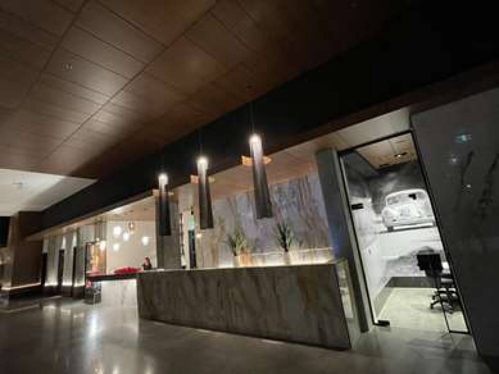 Grand Times Hotel Laval 3