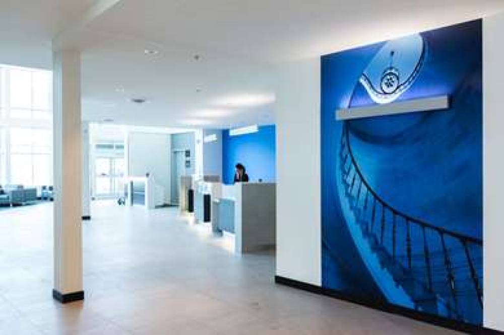 Grand Winnipeg Airport Hotel
