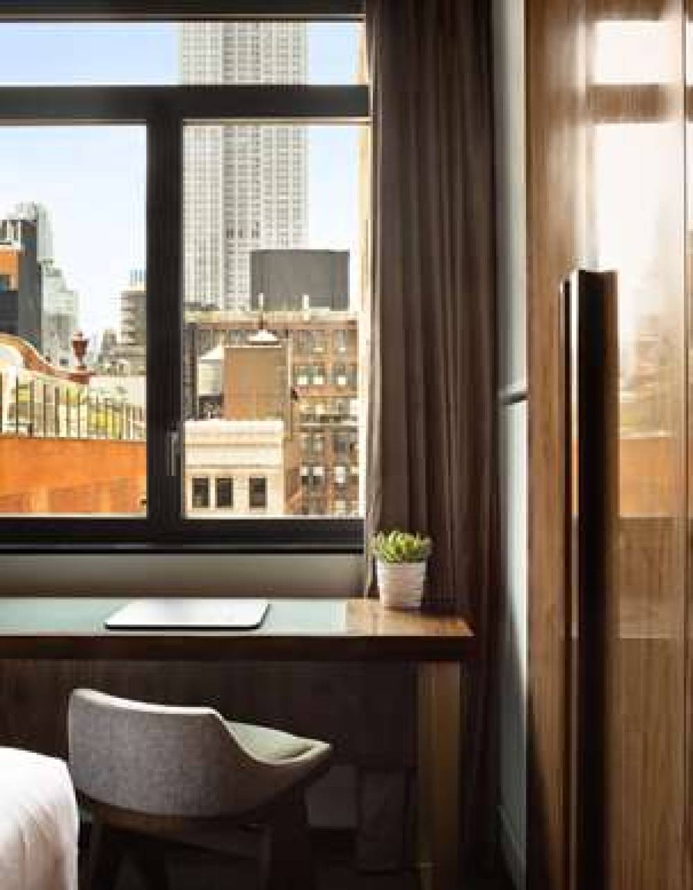 GRAYSON HOTEL 7