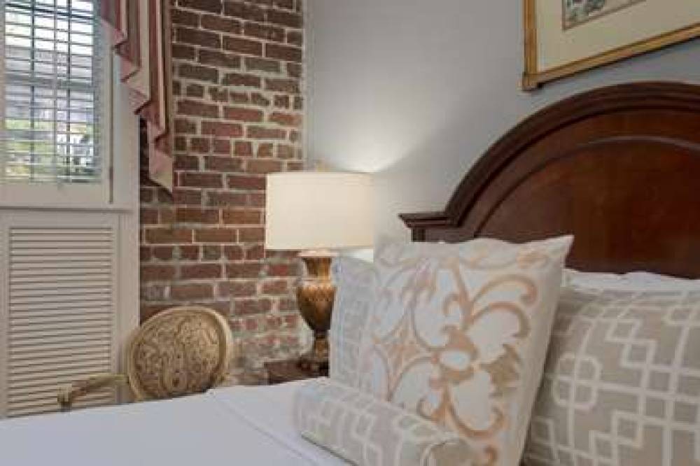 HAMILTON TURNER INN 8