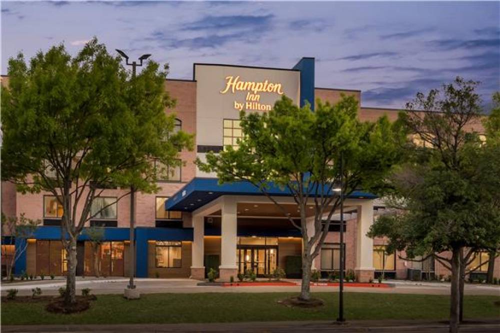 HAMPTON BY HILTON ADDISON 4
