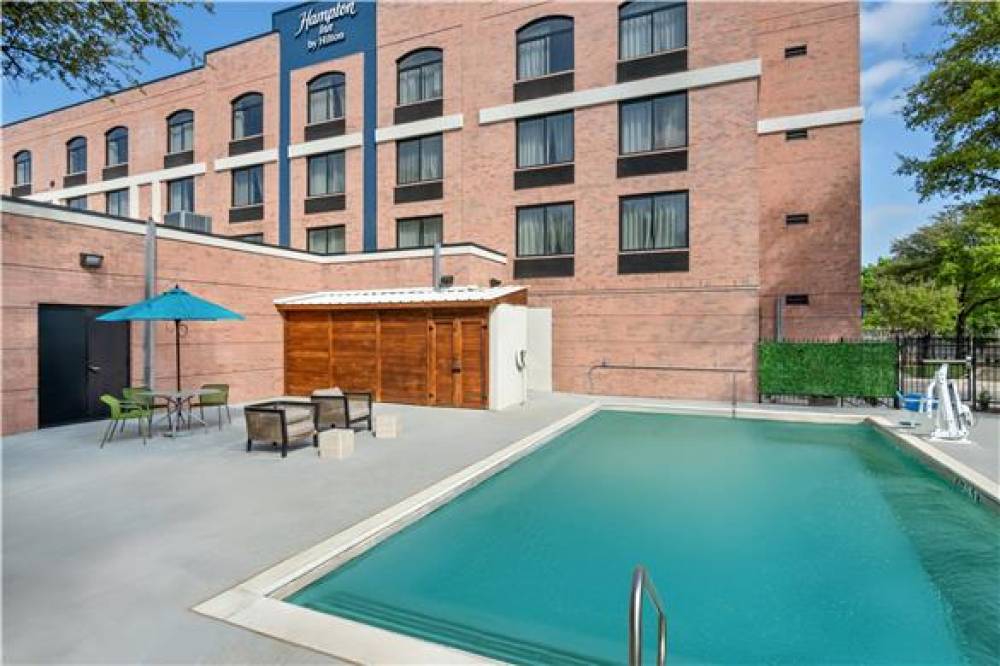 HAMPTON BY HILTON ADDISON 9