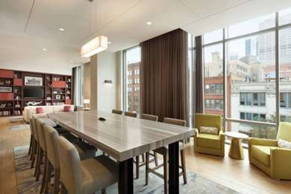 HAMPTON BY HILTON CHICAGO WEST LOOP 2
