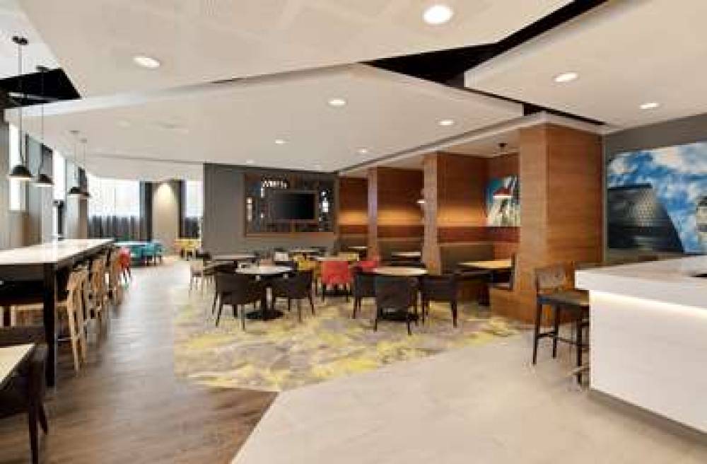 HAMPTON BY HILTON LONDON DOCKLANDS 4