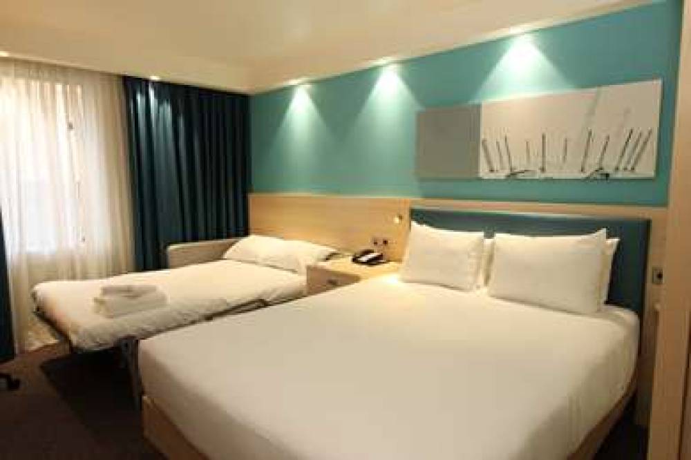 HAMPTON BY HILTON LONDON DOCKLANDS 10