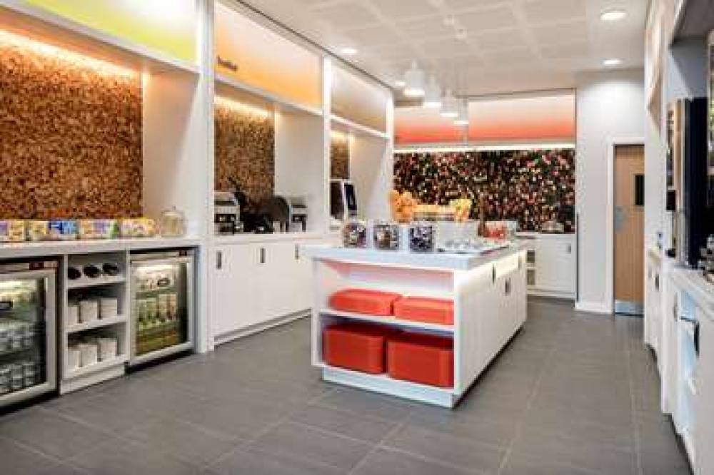 HAMPTON BY HILTON LONDON DOCKLANDS 5