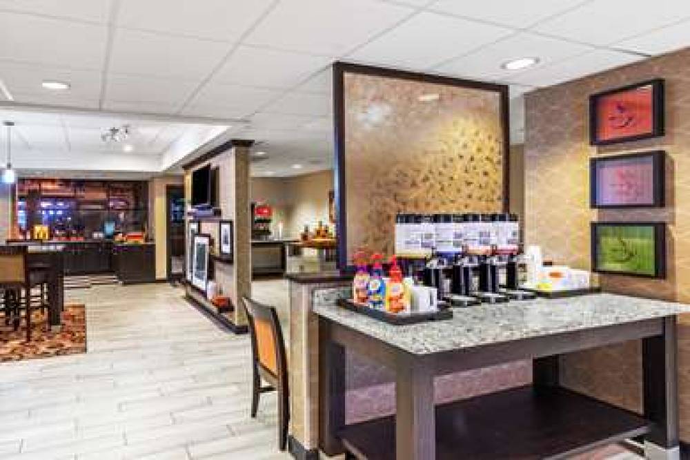 Hampton Inn Aiken 3
