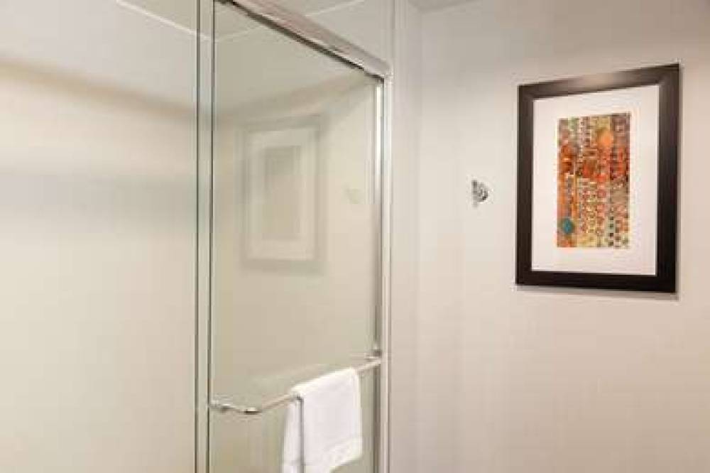 Hampton Inn Akron South 7