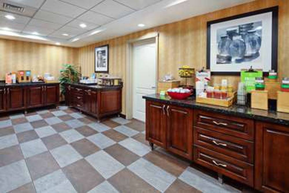 Hampton Inn &amp; Suites Agoura Hills, CA 1