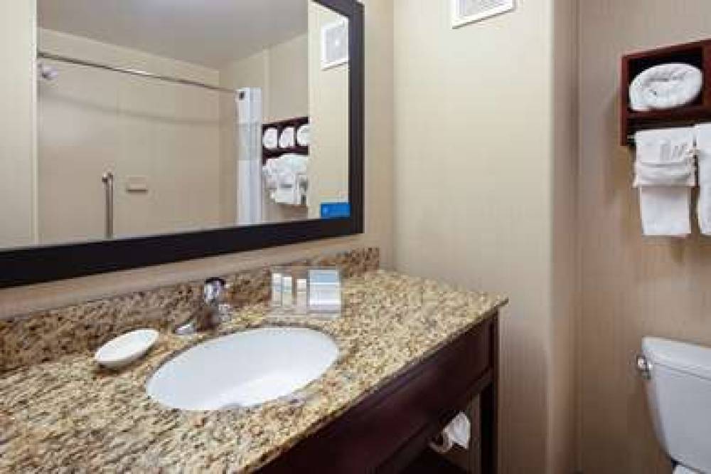 Hampton Inn &amp; Suites Agoura Hills, CA 7