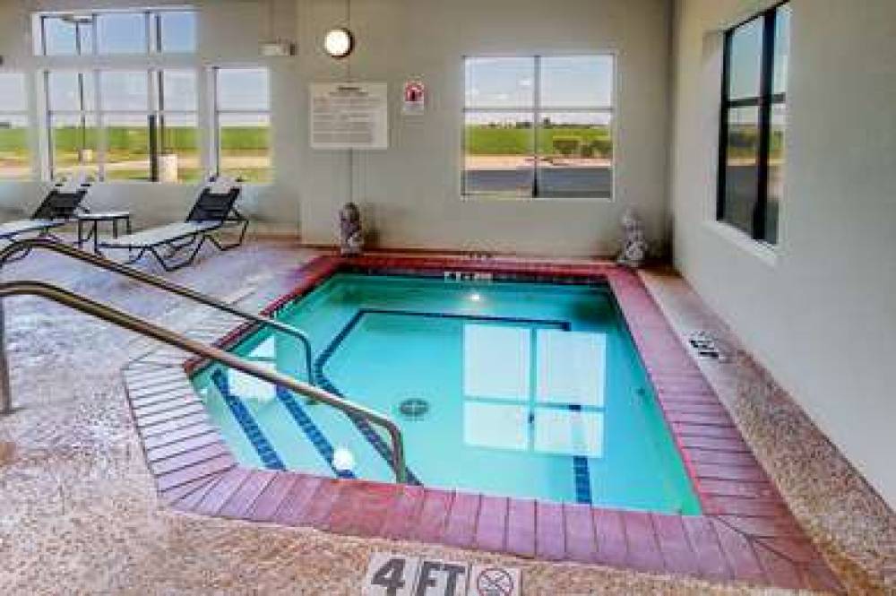 Hampton Inn &amp; Suites Altus 6