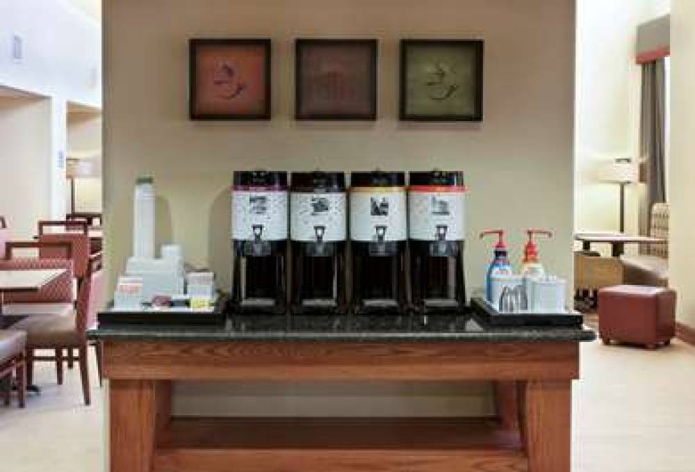 Hampton Inn &amp; Suites Brownsville 9