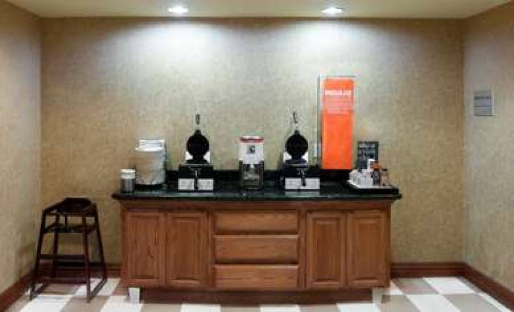 Hampton Inn &amp; Suites Brownsville 7