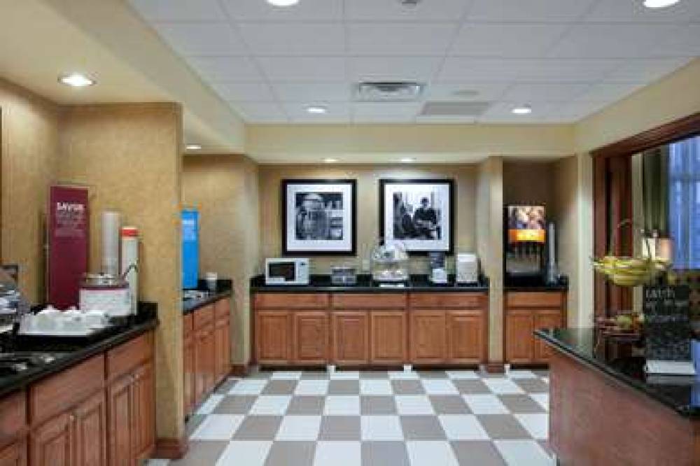 Hampton Inn &amp; Suites Brownsville 8