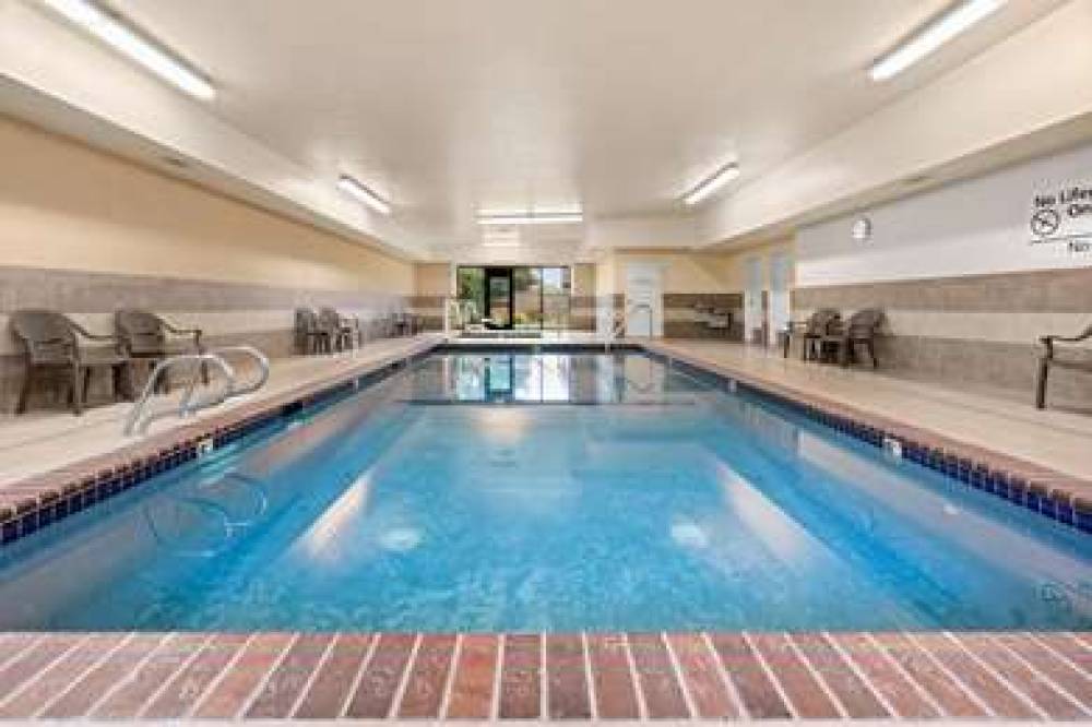 Hampton Inn &amp; Suites Burlington, WA 6