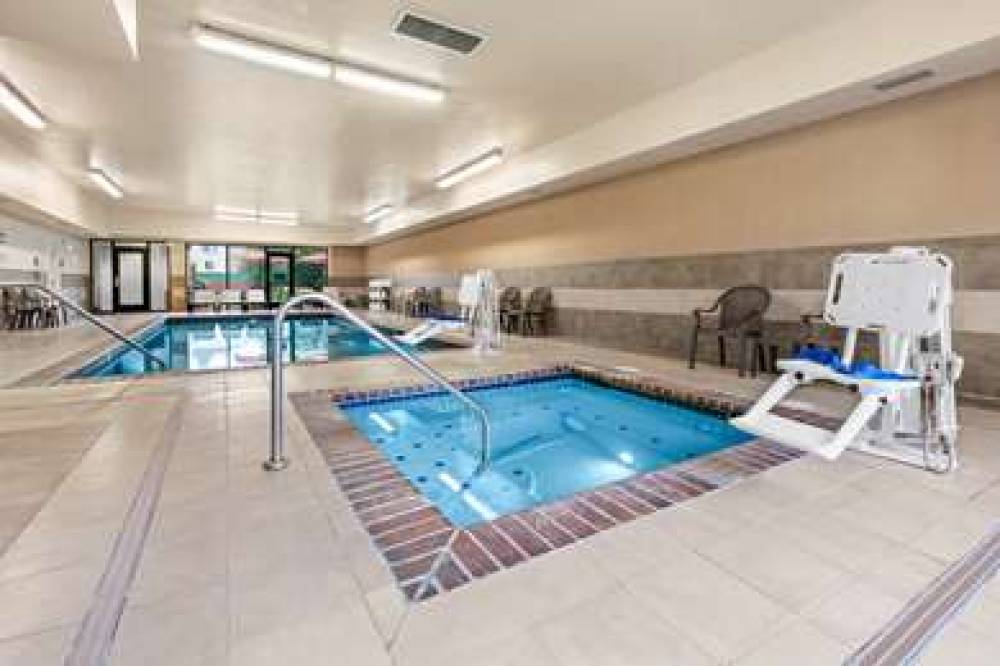 Hampton Inn &amp; Suites Burlington, WA 7