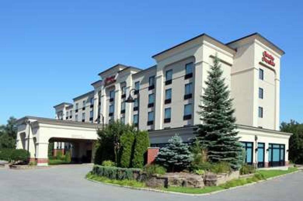 Hampton Inn &amp; Suites By Hilton Laval 1