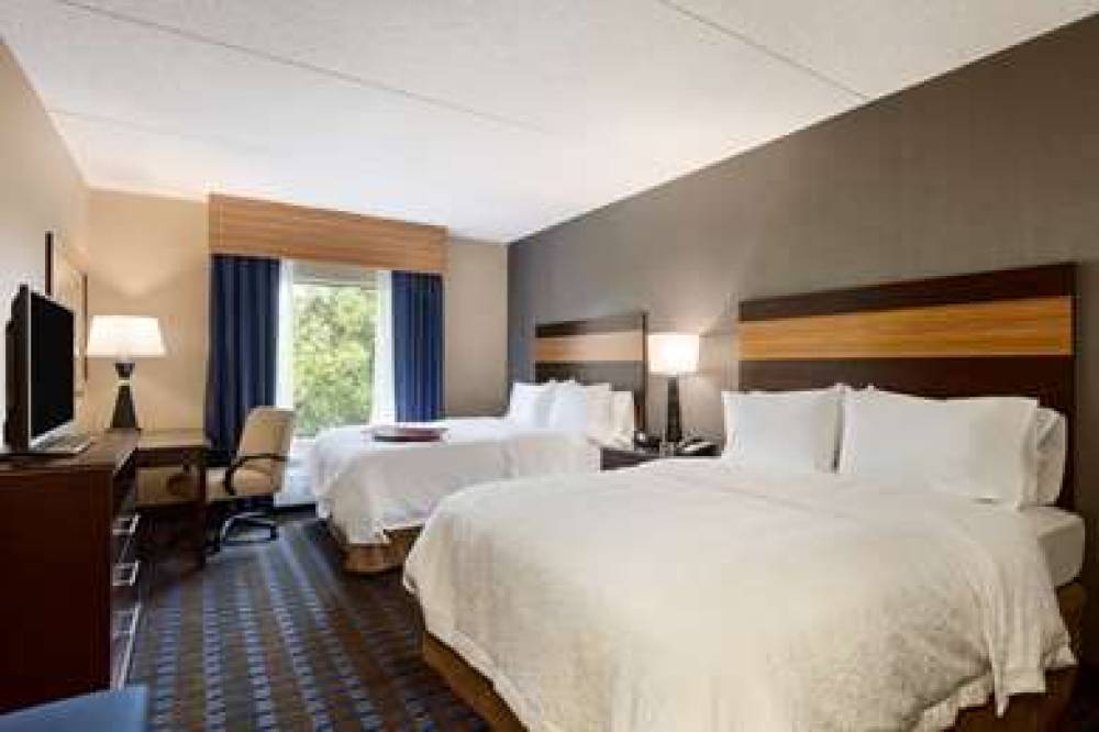 Hampton Inn &amp; Suites Camp Springs/Andrews AFB 8