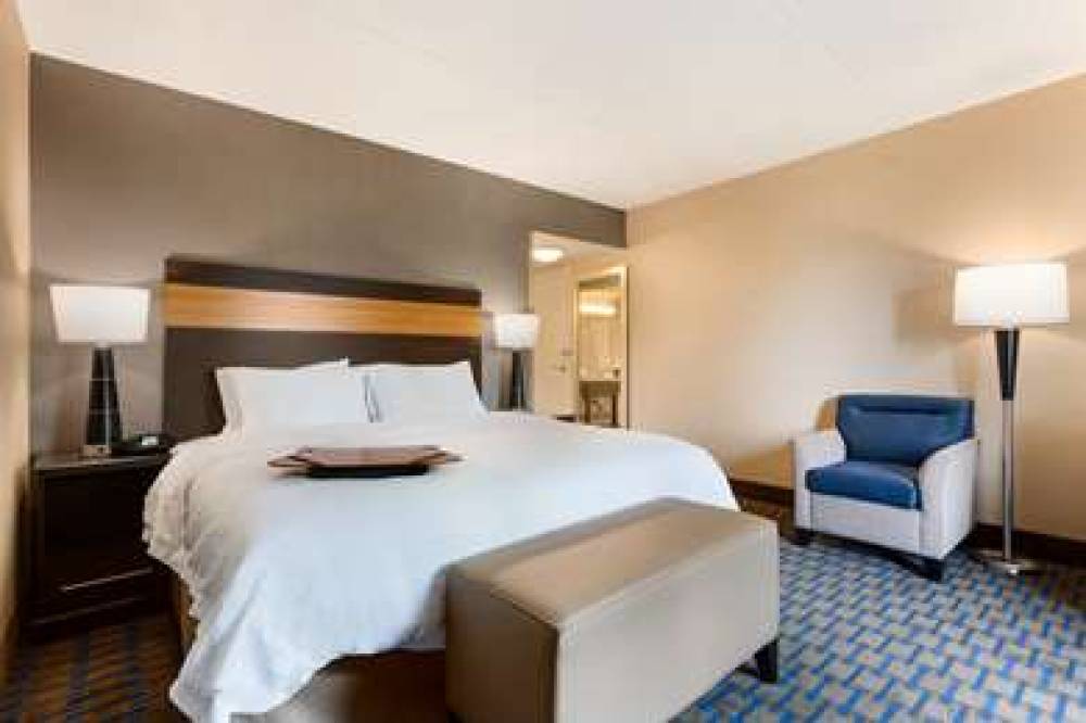 Hampton Inn &amp; Suites Camp Springs/Andrews AFB 10