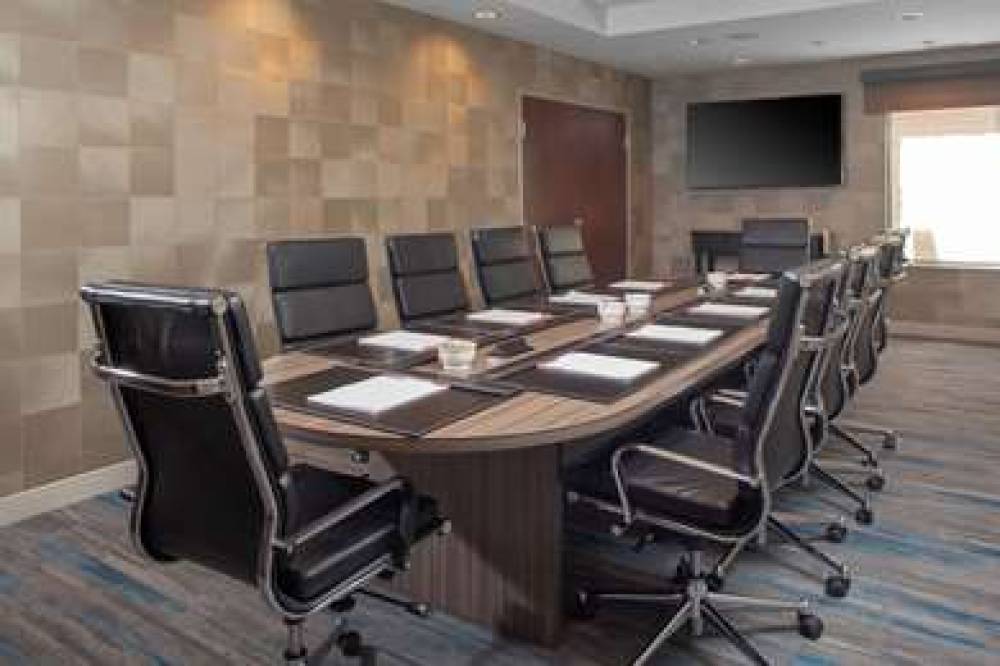 Hampton Inn &amp; Suites Chicago Burr Ridge 8