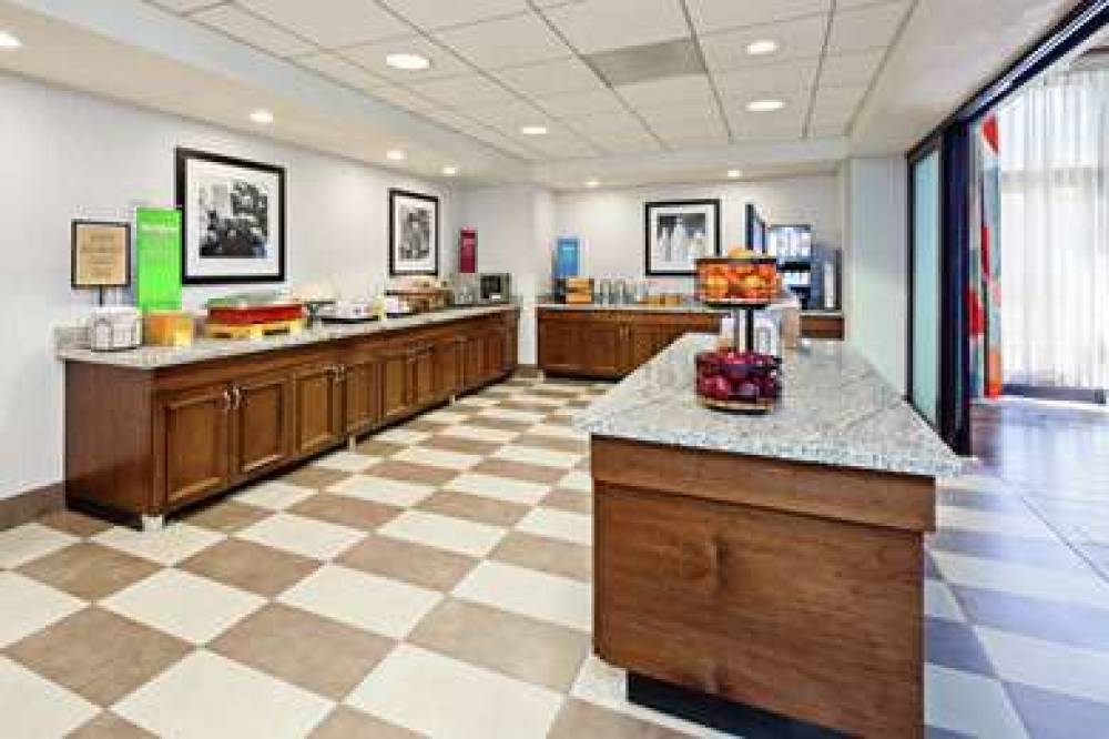Hampton Inn &amp; Suites Chino Hills 8