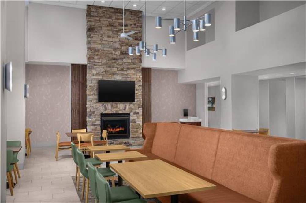 Hampton Inn &amp; Suites Clinton - I-26 5