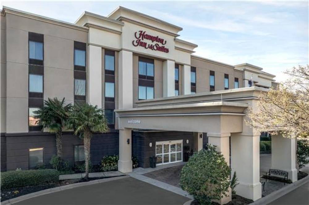Hampton Inn &amp; Suites Clinton - I-26 1