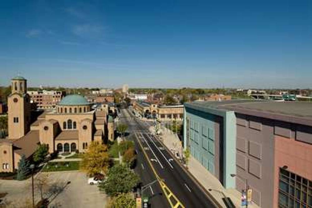 Hampton Inn &amp; Suites Columbus Downtown 2