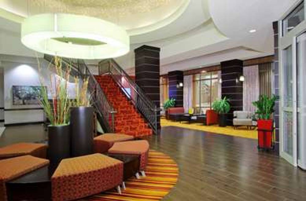 Hampton Inn &amp; Suites Columbus Downtown 7