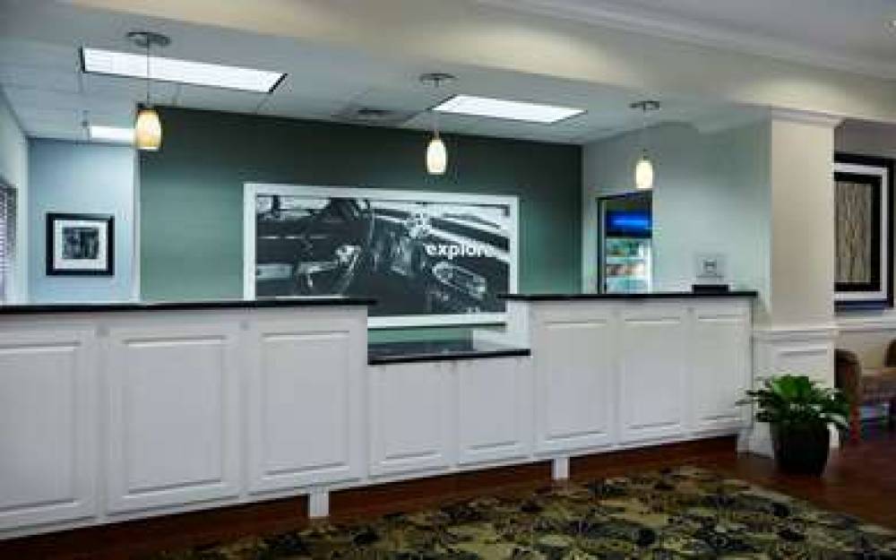 Hampton Inn &amp; Suites Concord Charlotte 9