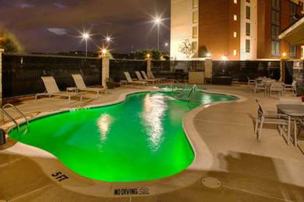 Hampton Inn &amp; Suites Dallas/Lewisville-Vista  7
