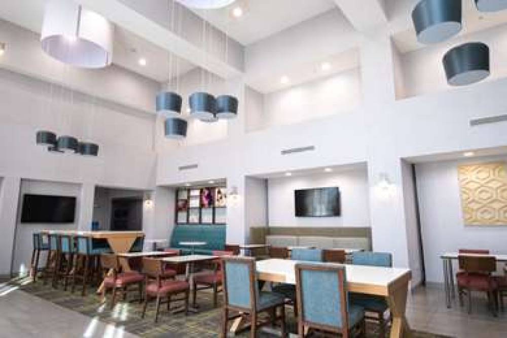 Hampton Inn &amp; Suites Dallas/Lewisville-Vista  9
