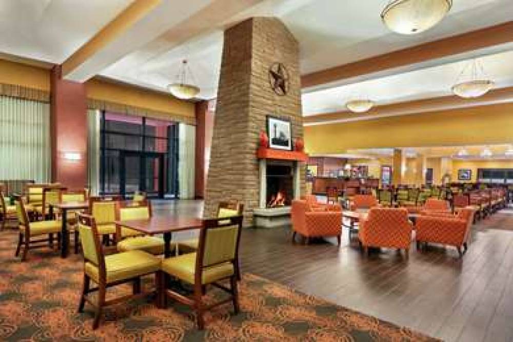 Hampton Inn &amp; Suites Dallas/Mesquite 4