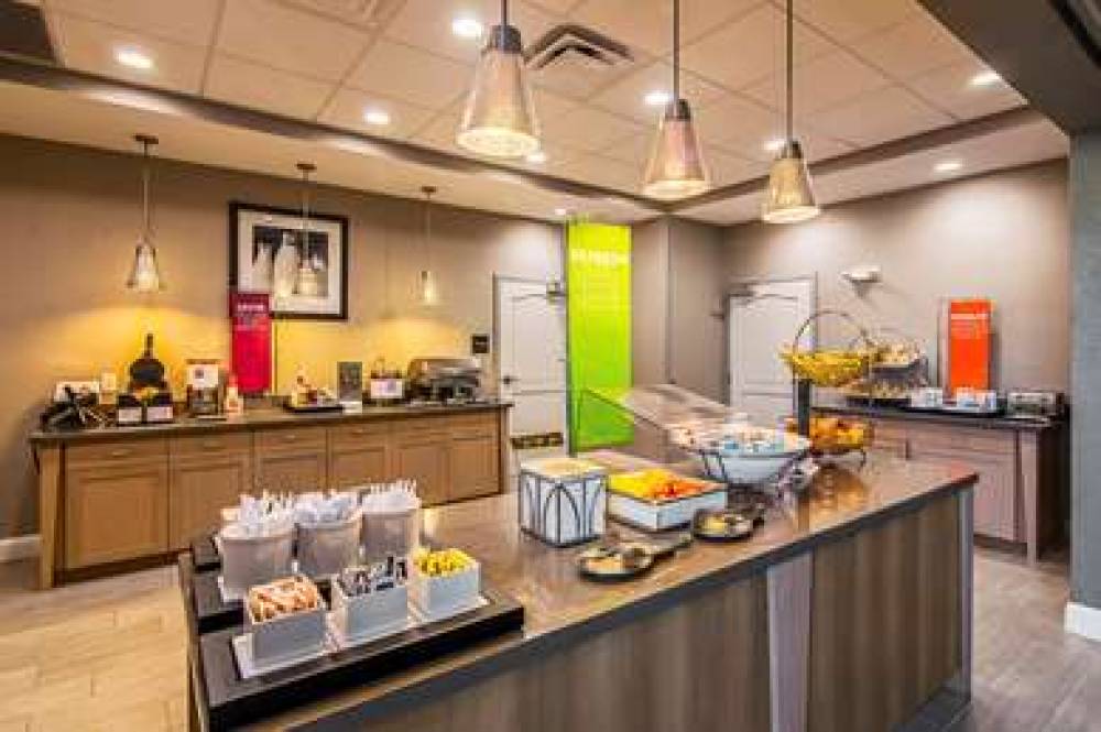 Hampton Inn &amp; Suites Dallas/Richardson, TX 9