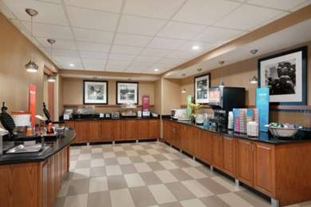 Hampton Inn &amp; Suites Ephrata - Mountain Sprin 7