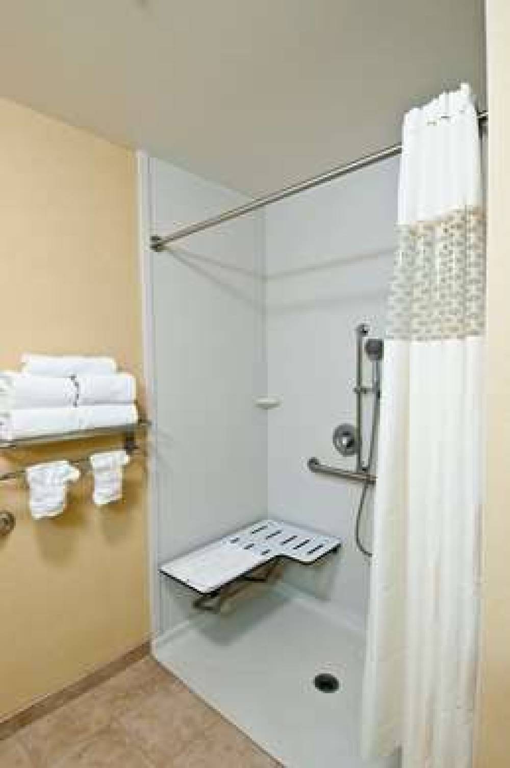 Hampton Inn &amp; Suites Fort Belvoir Alexandria  10