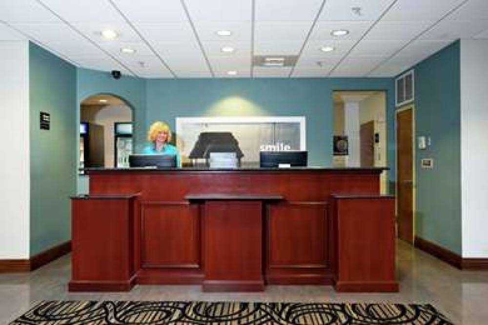 Hampton Inn &amp; Suites Ft. Pierce 4