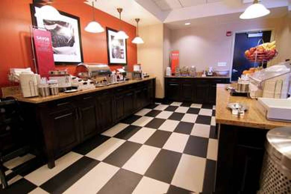 Hampton Inn &amp; Suites Grand Forks, ND 7