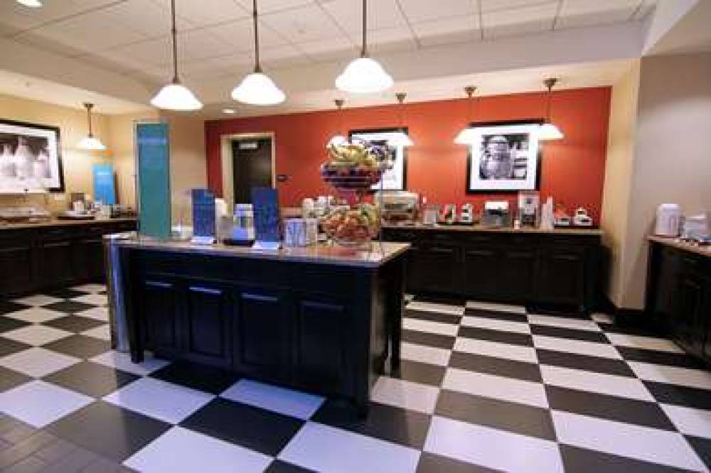 Hampton Inn &amp; Suites Grand Forks, ND 8