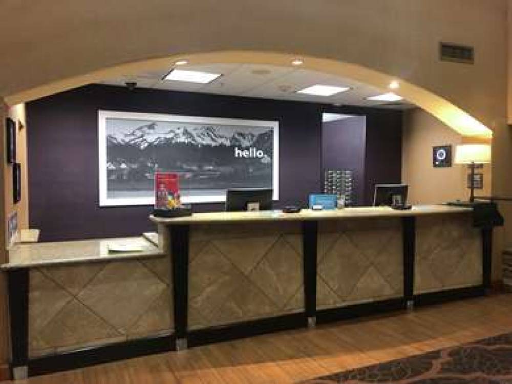 Hampton Inn &amp; Suites Hemet 7