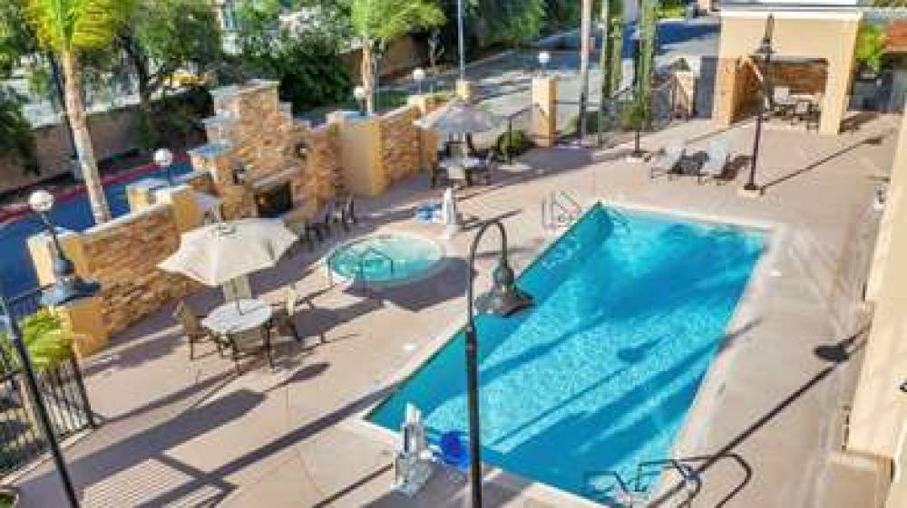 Hampton Inn &amp; Suites Hemet 9