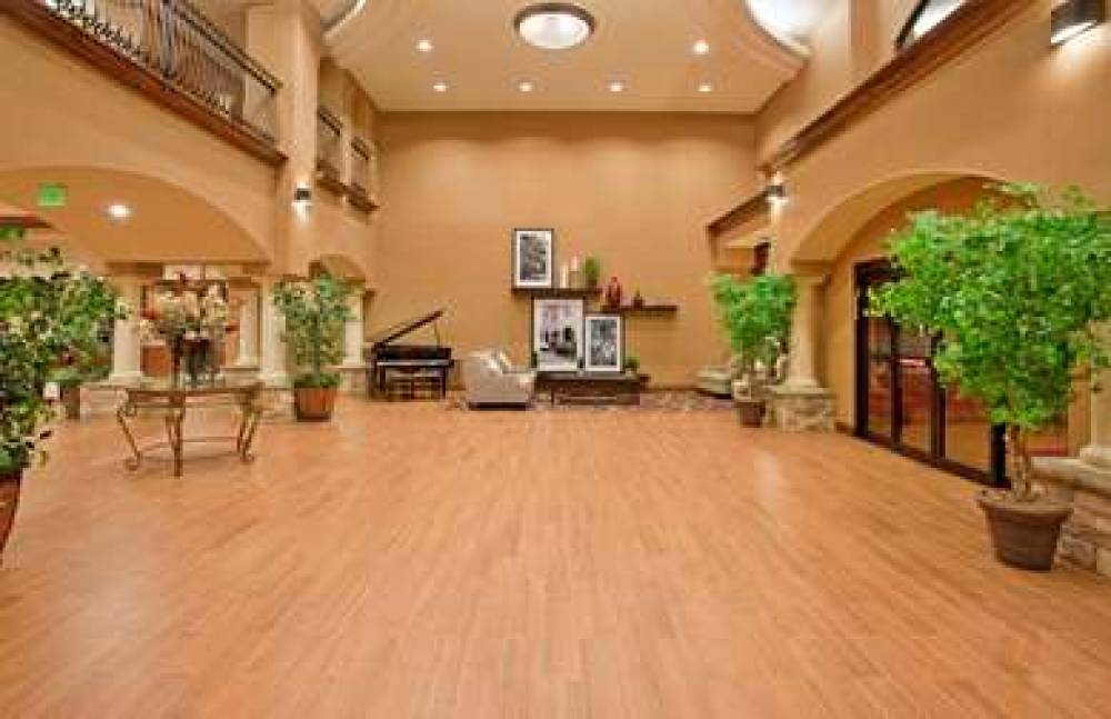 Hampton Inn &amp; Suites Hemet 8